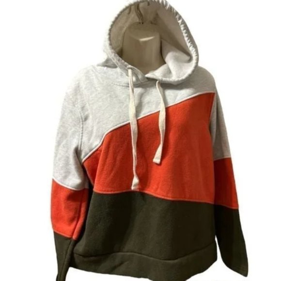 Tops - Women’s color block hoodie